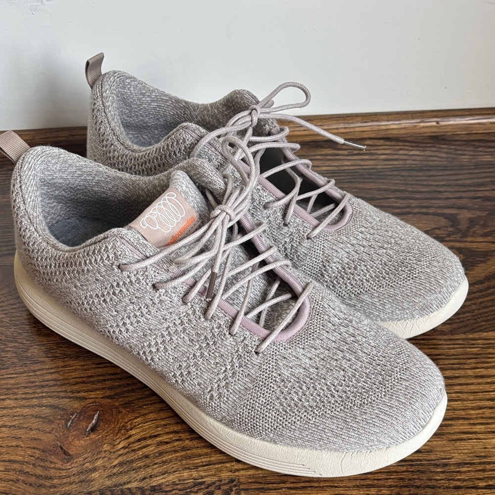 Men's Light Gray Knit Sneakers
